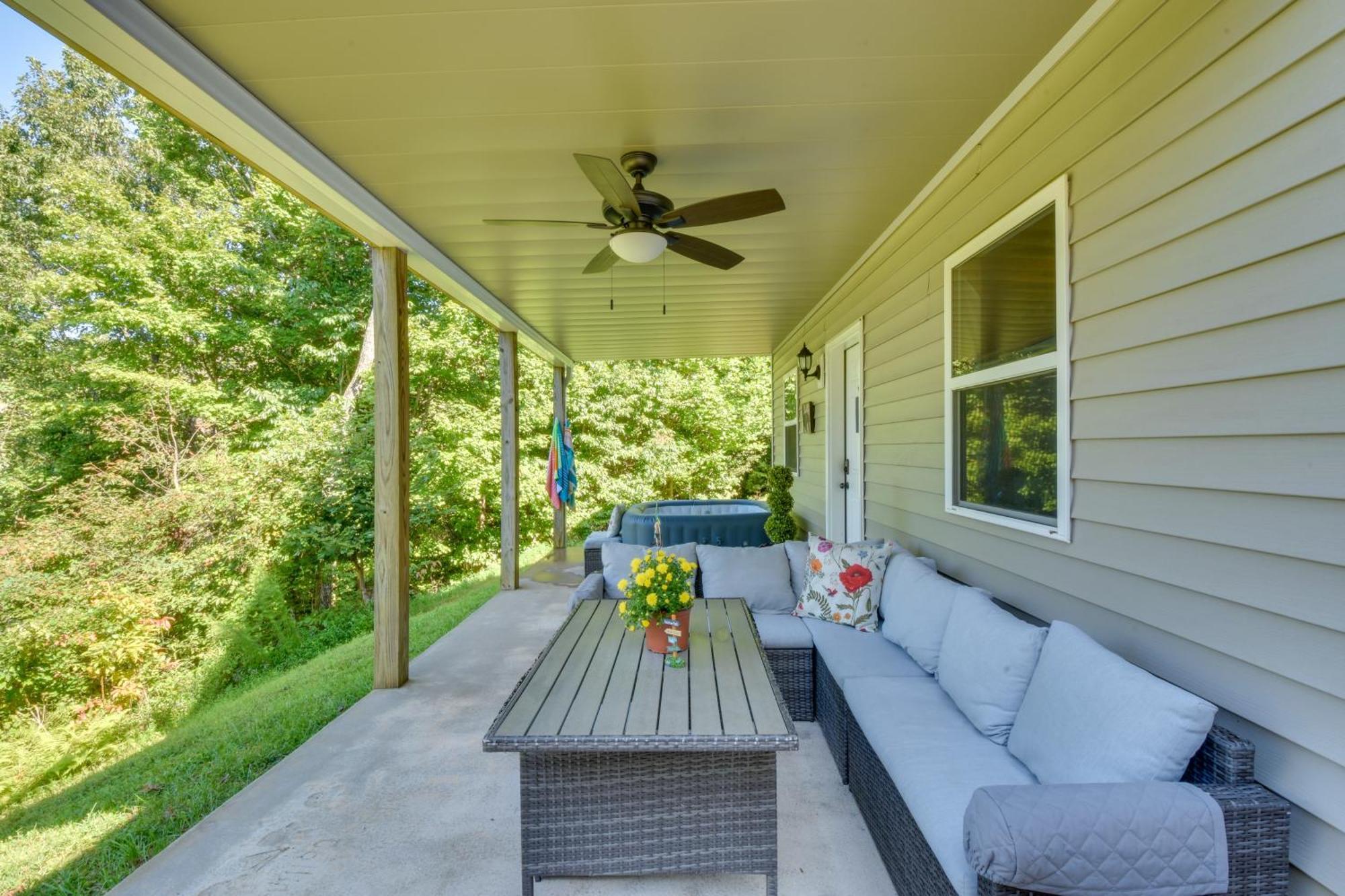 Lakemont Retreat Game Room, Hot Tub, And Mtn Views! Екстериор снимка